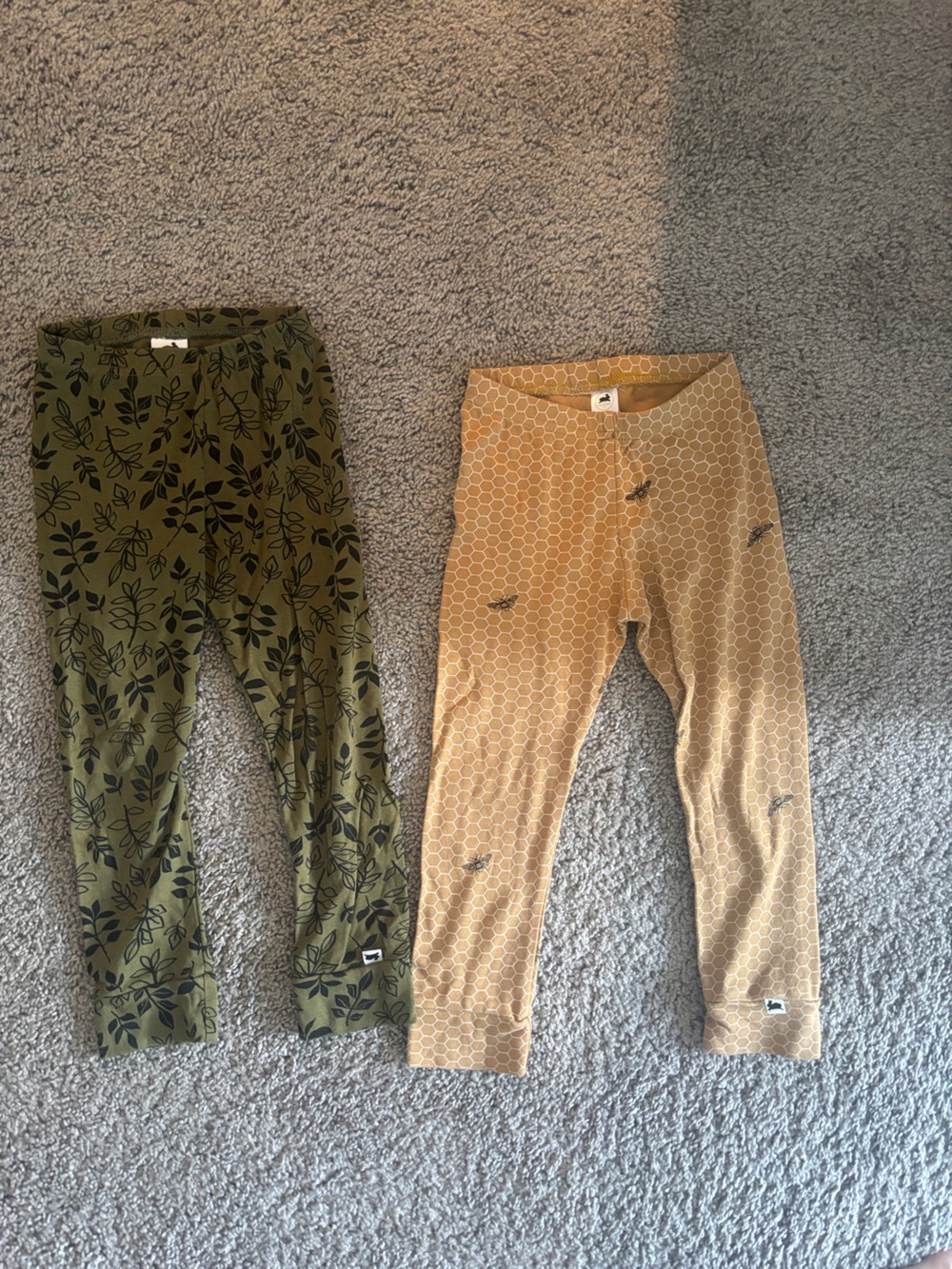 Toddler soft bamboo Leggings  - Olive Leaf & bees 3t